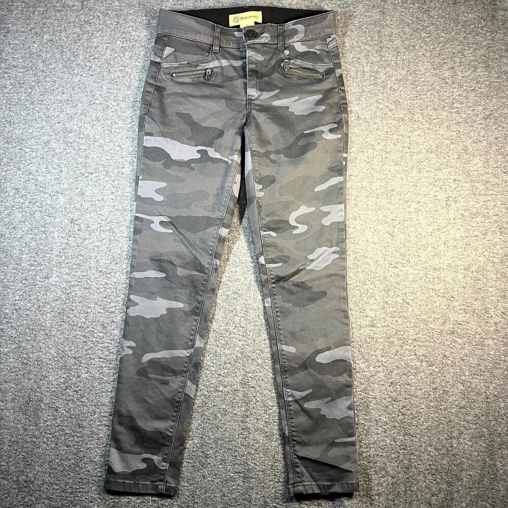 NWOT Democracy Ab Technology Pants Freedom Camo Ankle Womens Size 2 Gray Chino